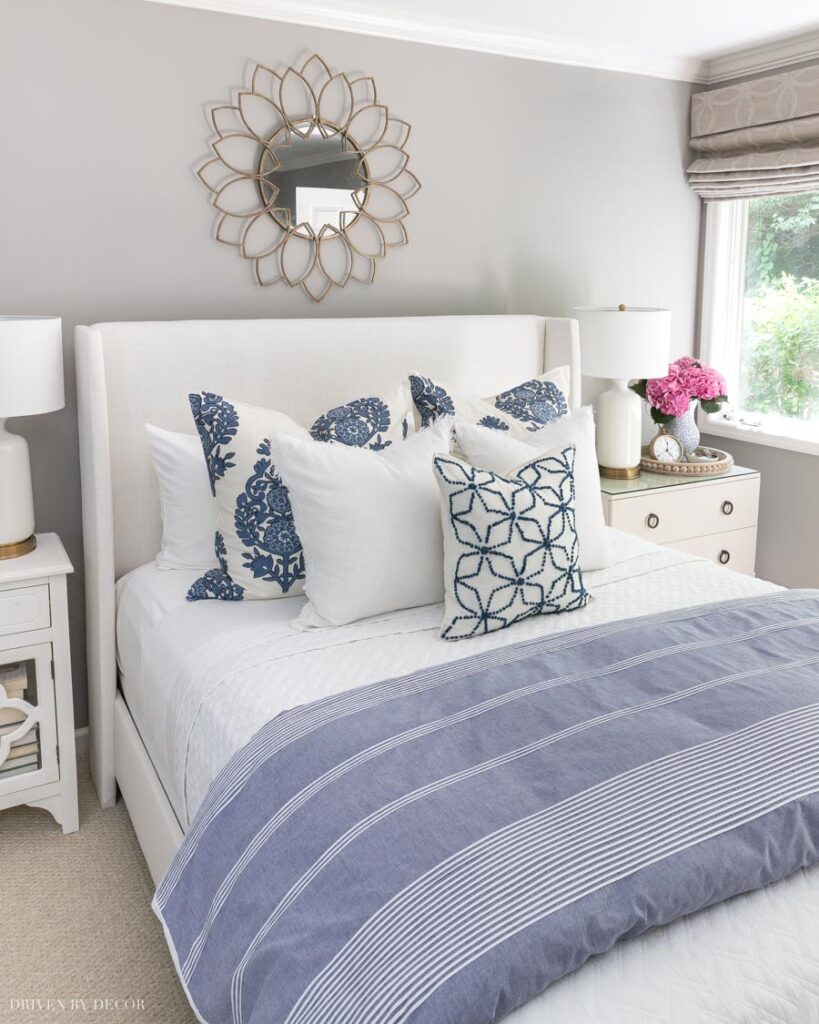 The Perfect Bed: Arranging Cushions and Throws for a Designer Look:guidance on styling a bed with cushions and throws